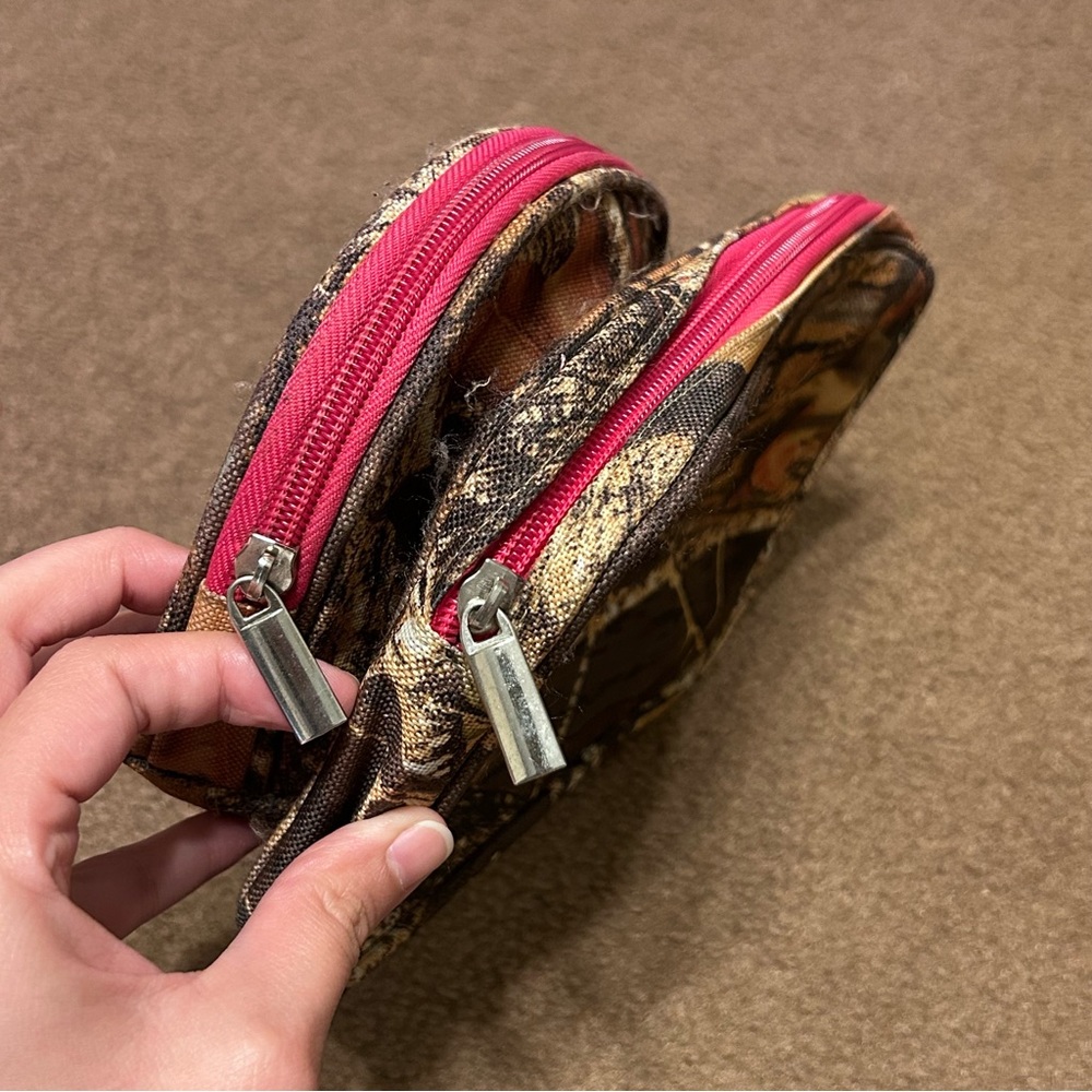 2 Camo&Pink Small Zippered Bags - Picture 2 of 5